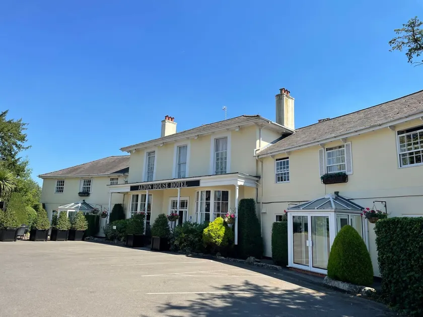 Alton House Hotel - Image 1