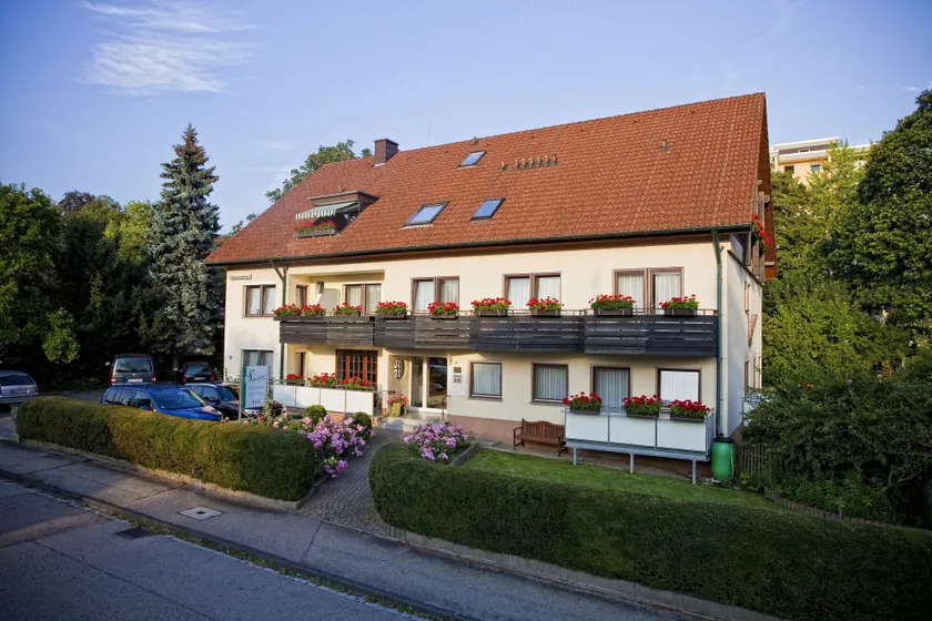 Vierbettzimmer mit Dusche und WC - Image 1