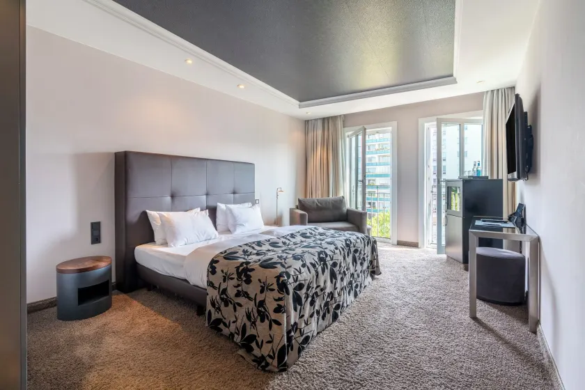 Hotel NEWBERLIN - Image 1