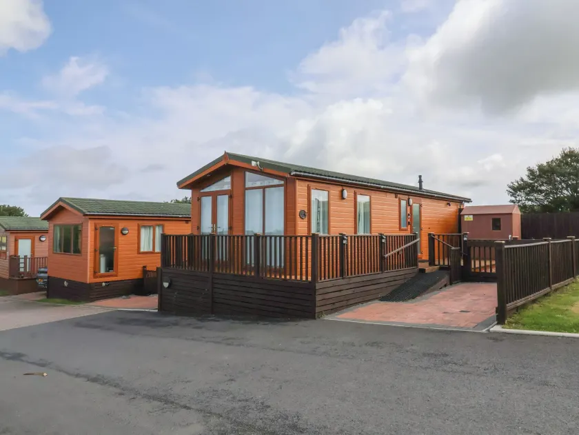 Cody Lodge - Image 1