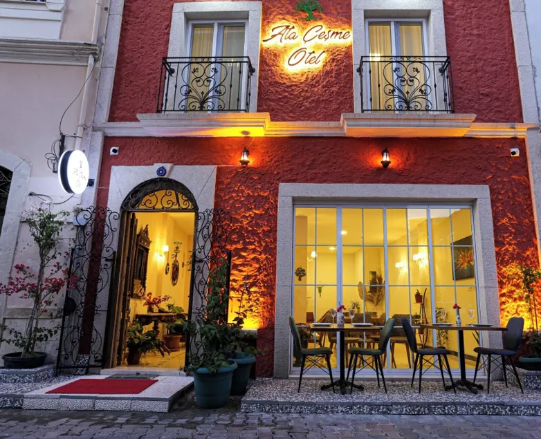 AtaÇesme Otel - Image 1