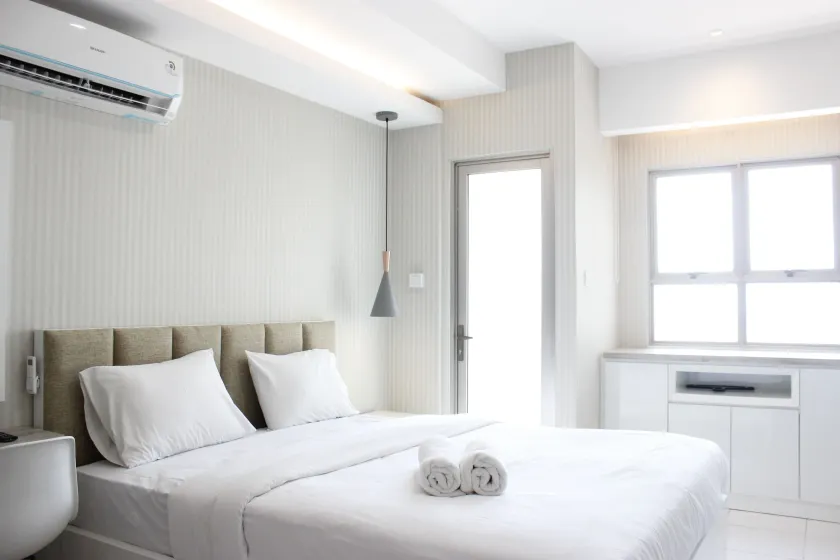 Gorgeous Studio at Mekarwangi Square Apartment with Mountain View By Travelio - Image 1