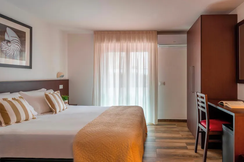 Hotel Carmen - Image 1
