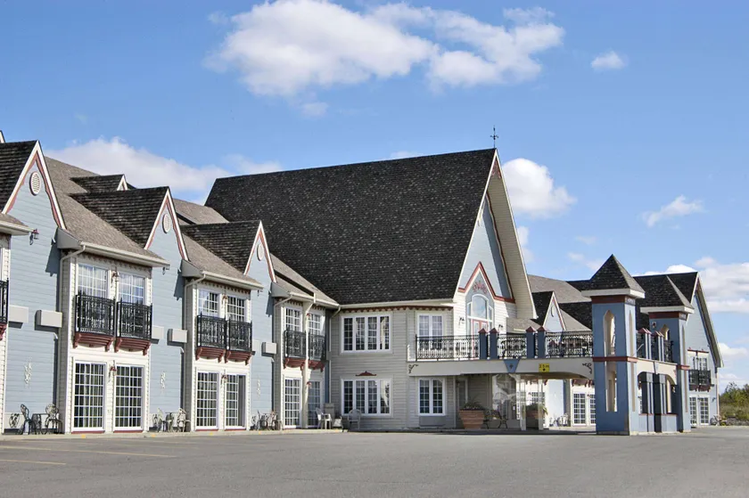 Days Inn Edmundston - Image 1