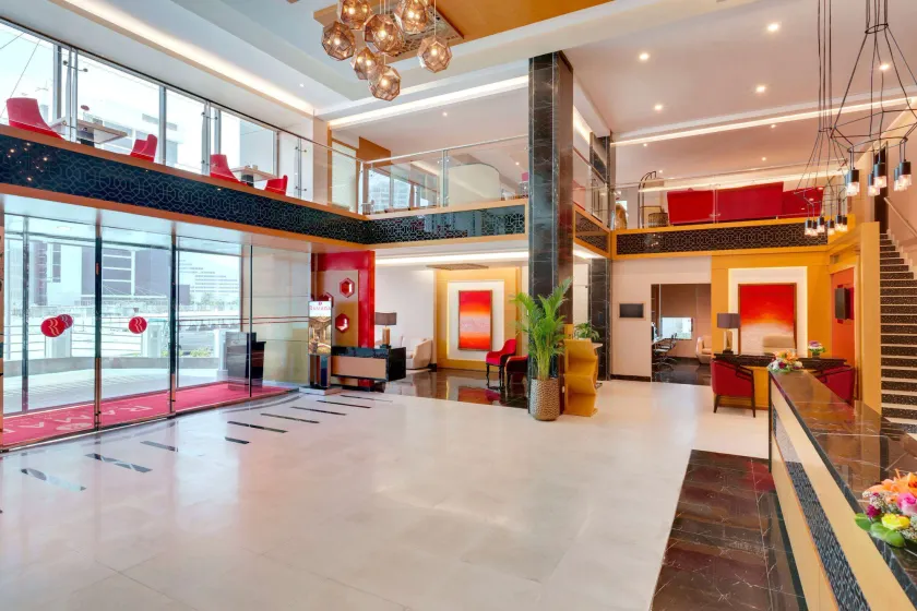 Ramada Hotel and Suites Amwaj Islands - Lobby