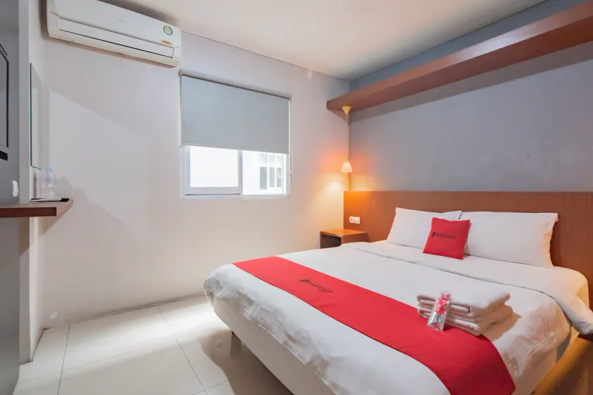 RedDoorz Plus @ Dago Pojok 3 - Image 1
