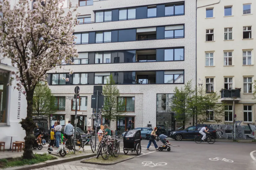 The Circus Apartments - Image 1