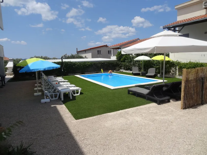 Ilsad apartments - Apartment with pool 80 meters from sea - Great location - Image 1