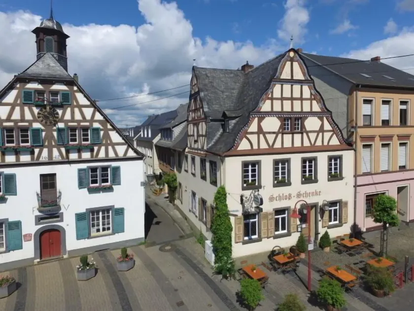 Hotel zur Schloß-Schenke - Image 1