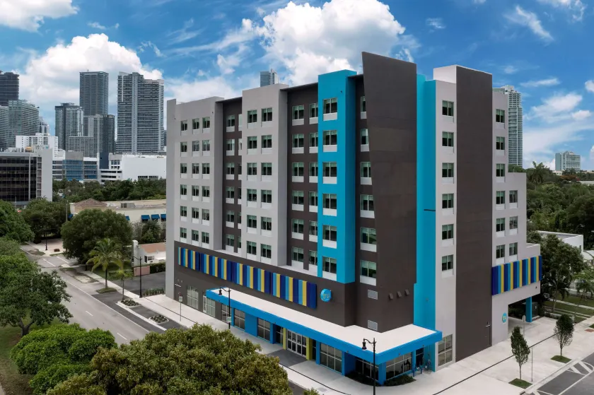 Tru by Hilton Miami West Brickell - Image 1