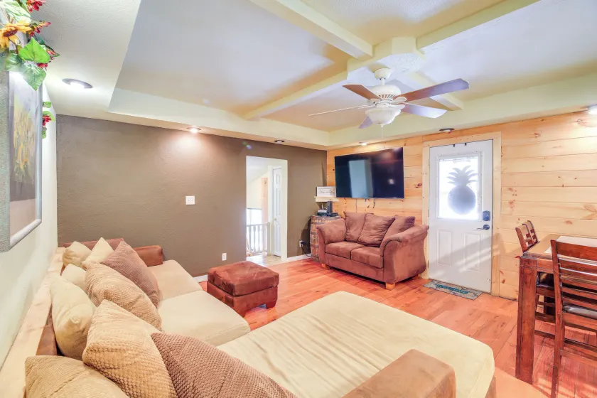 Cabin Close to ATV & Hiking Trails in Delbarton - Image 1