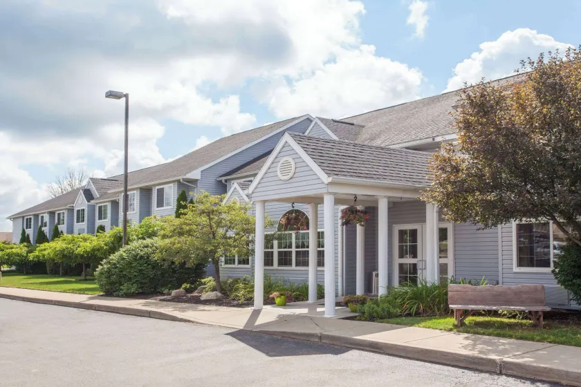 Microtel Inn & Suites Springville - Image 1