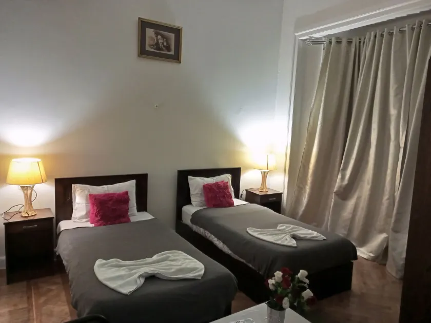 Downtown Inn - Image 1
