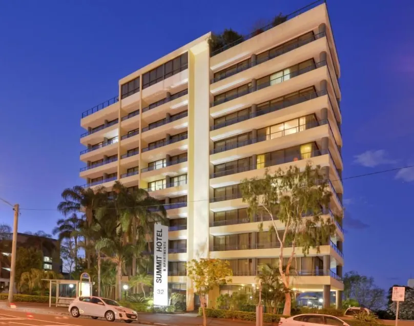 Summit Apartments - Image 1
