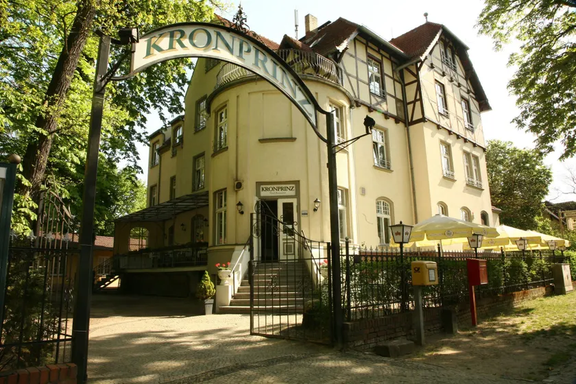 Hotel Kronprinz - Image 1