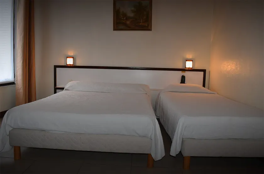 Avenir Hotel - Image 1
