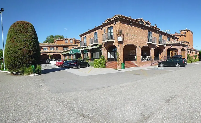 Hotel Alisa - Image 1