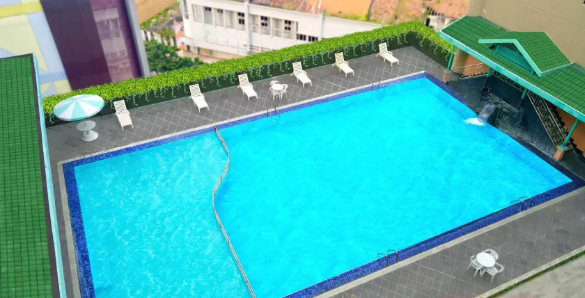 Tunjungan Hotel - Image 1