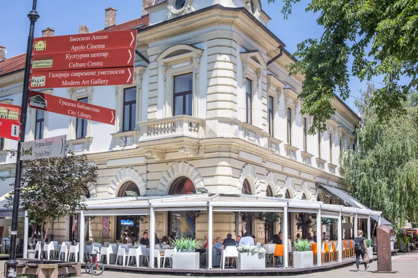 Hotel Grand Hedonist - Image 1