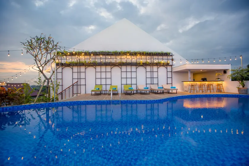 RV Hotel Gianyar - Image 1