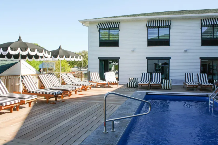 The Inn Hotel Lake Okoboji, an Ascend Collection Hotel - Image 1