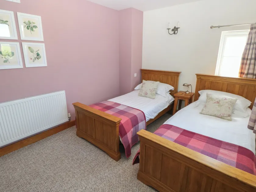 Cart-Tws Bach cosy three bedroom home near St Davids and Pembrokeshire coast path - Camera