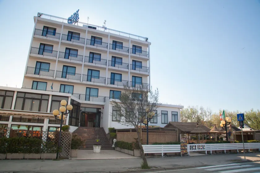 Hotel Park - Image 1