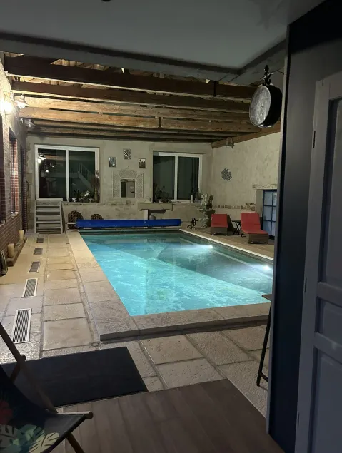 Le Château de Failloux, Piscine intérieure, Sauna - Image 1