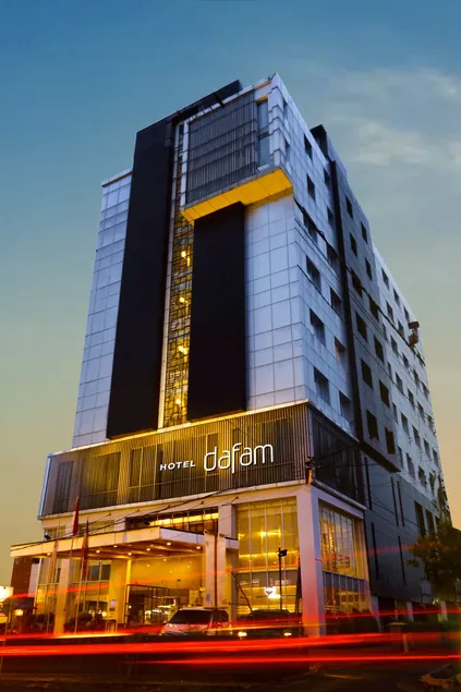 Hotel Dafam Pekanbaru - Image 1