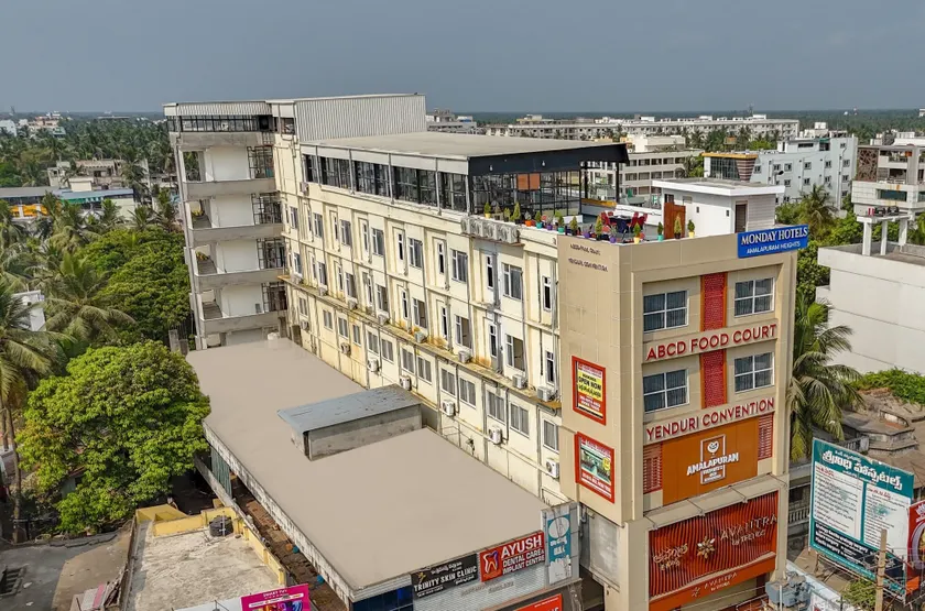 Monday Hotels Amalapuram Heights  - Image 1