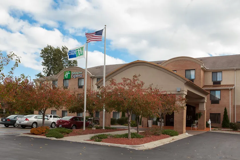 Holiday Inn Express Hotel & Suites Canton by IHG - Image 1
