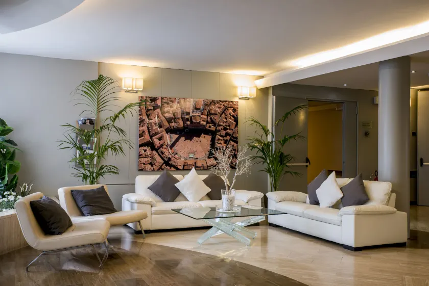 Hotel Executive - Image 1