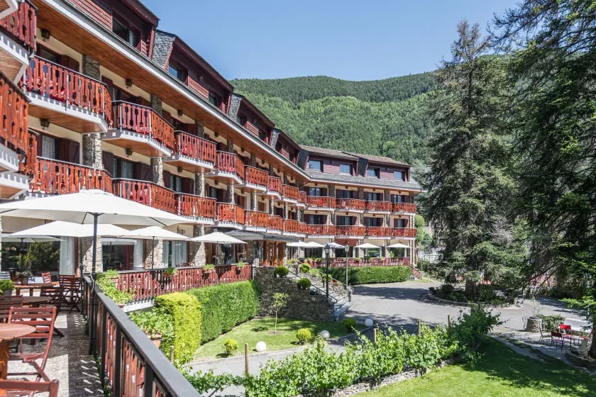 Hotel Coma - Image 1