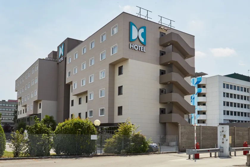 DC HOTEL INTERNATIONAL - Image 1