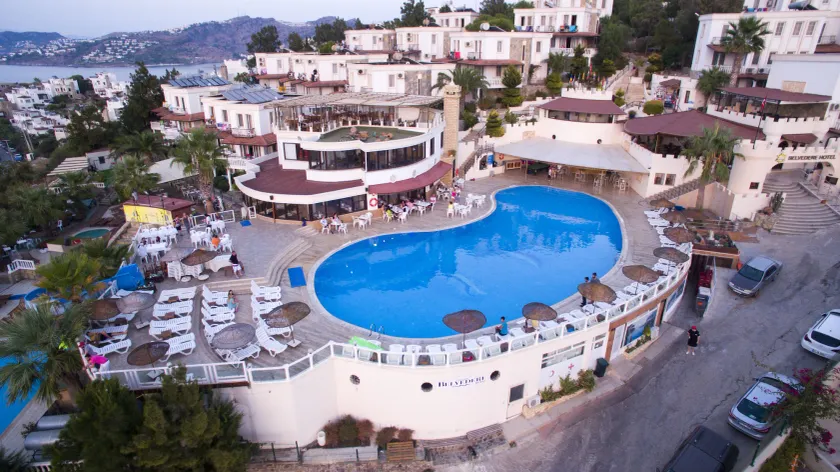 Family Belvedere Hotel - Image 1