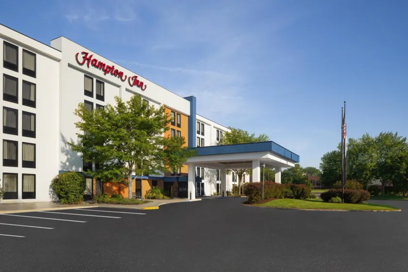 Hampton Inn by Hilton York - Image 1