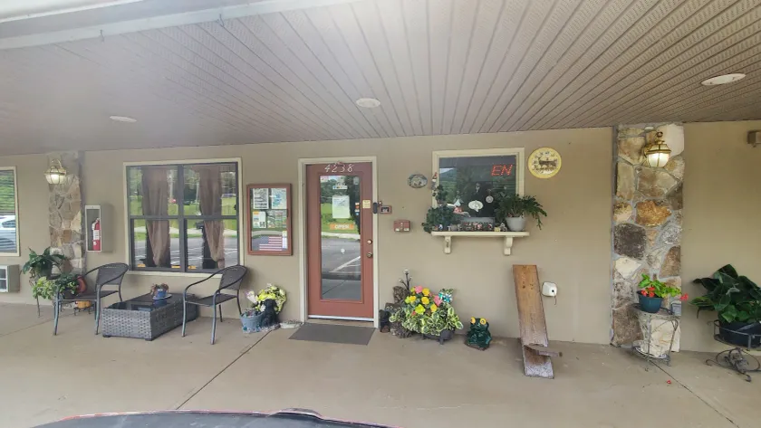 Chatuge Mountain Inn - Image 1