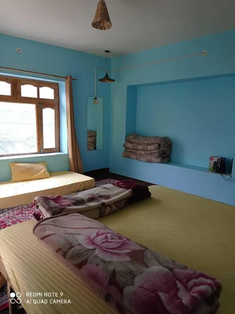 Manali Lammaney Home Stay - Room