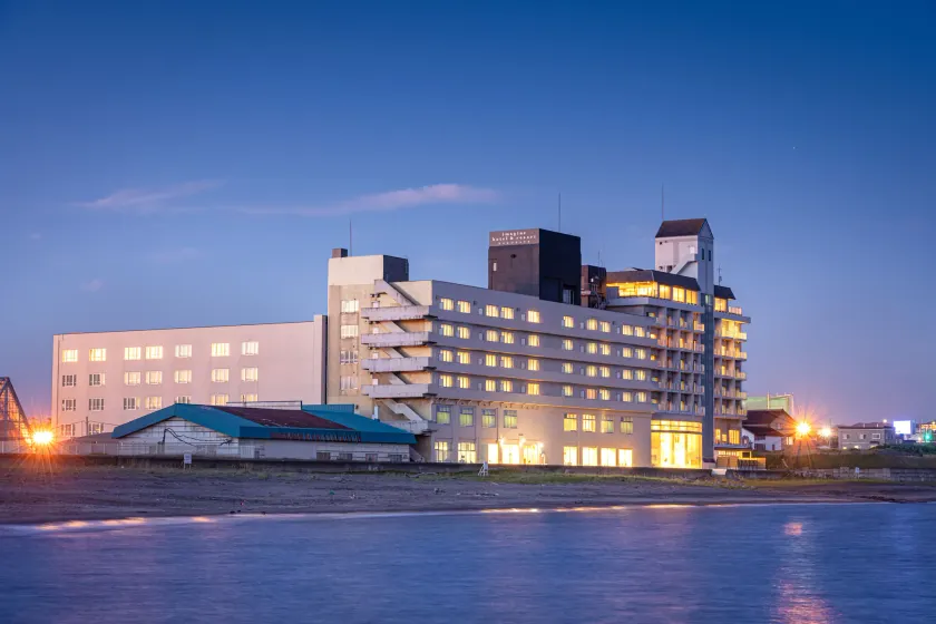 Imagine Hotel & Resort - Image 1