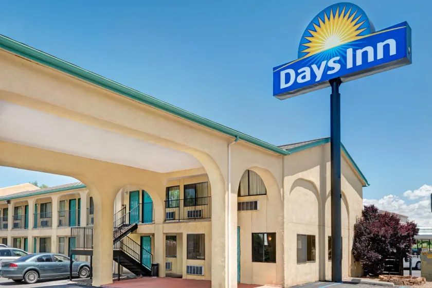 Days Inn by Wyndham Espanola - Image 1