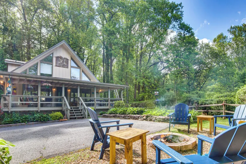 Family Friendly! Mtn Getaway in Maggie Valley - Image 1