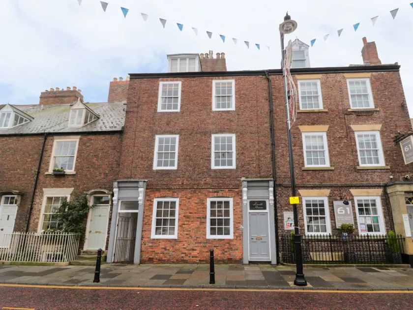 Lovatt House Apartment Tynemouth - Image 1