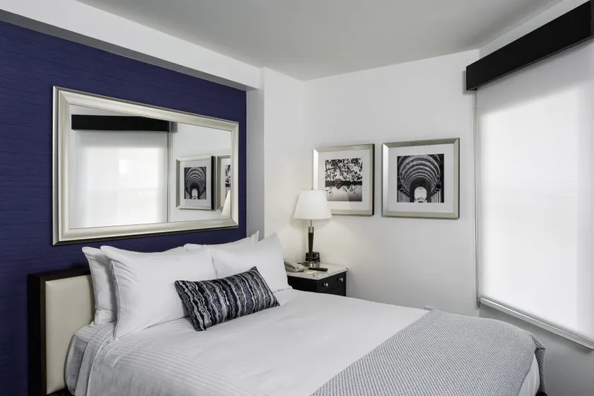 Phoenix Park Hotel - Image 1