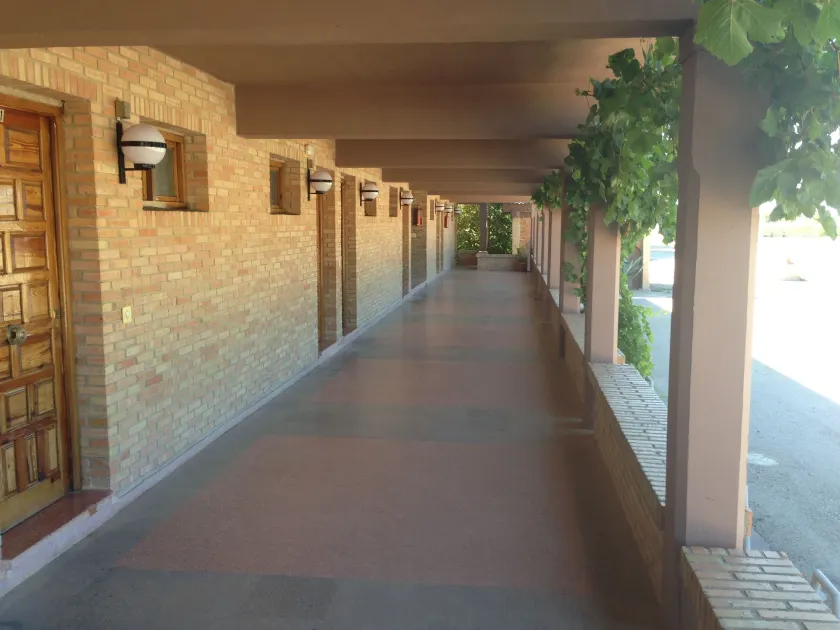 Hotel-Motel Sol II - Image 1