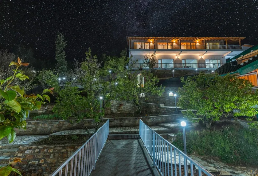 Shree Parijat Resort - Luxury Resort in Mukteshwar - Image 1