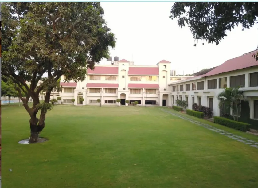 Hotel Sonia - Image 1