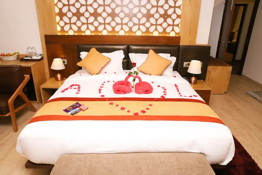 Retro Hotel and Spa - Image 1