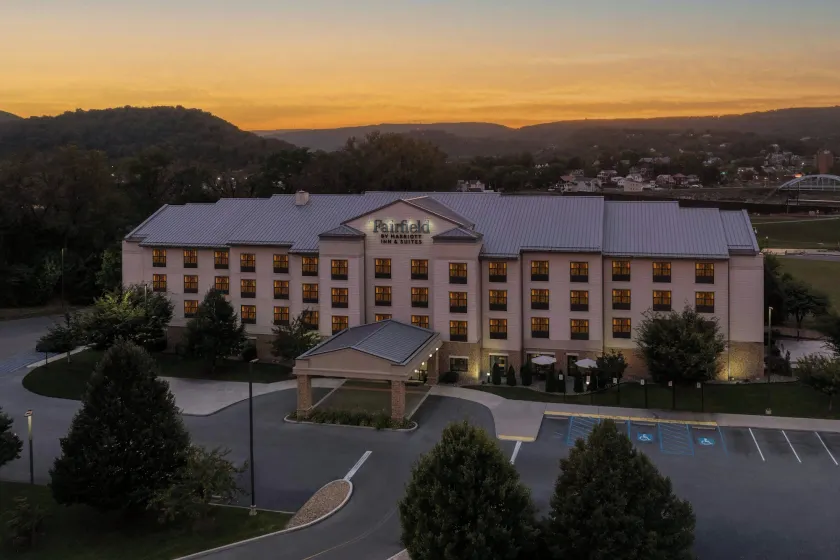 Fairfield Inn & Suites by Marriott Cumberland - Image 1