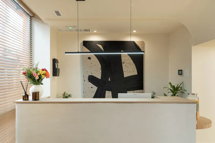 Literal Hostel - Image 1