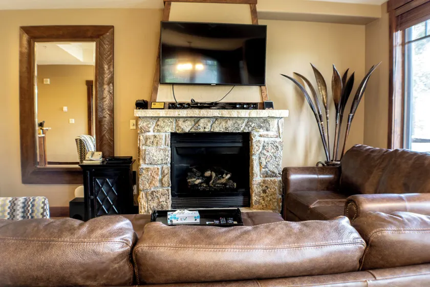 Crystal Peak Lodge by CoralTree Residences - Image 1